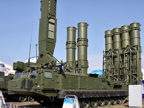 Иран и Россия ведут переговоры об отзыве иска из-за отказа РФ поставлять Ирану системы ПВО С-300 - ảnh 1
